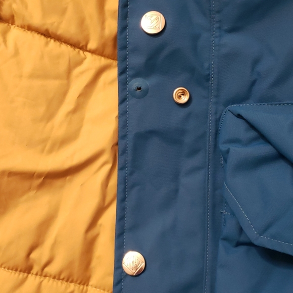 Topo jacket, Brand new. One snap button came off. - Picture 4 of 4
